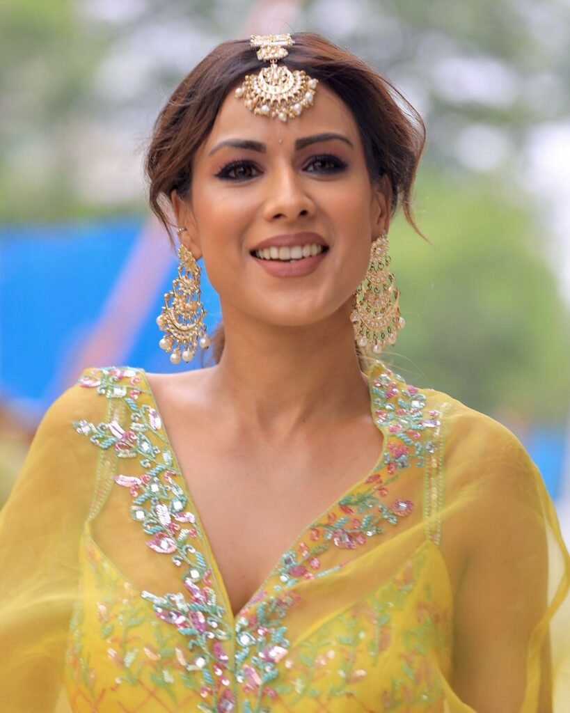 Nia Sharma (Actress) Age, Boyfriend, Family, Bio 2024